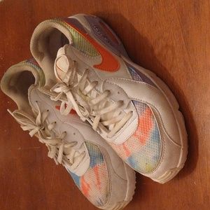 Nike Air Max Excee Woman's Size 8.5 White/Purple